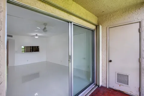 $225,000 | 5561 Lakeside Drive, Unit 107, Margate, FL 33063