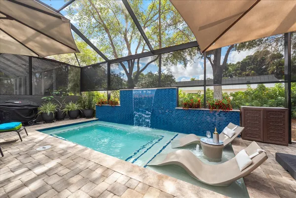$1,695,000 | 4870 West Boulevard, Naples, FL 34103