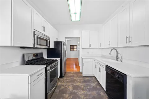 $479,999 | 566 Louisiana Avenue, Unit 3 | Starrett City