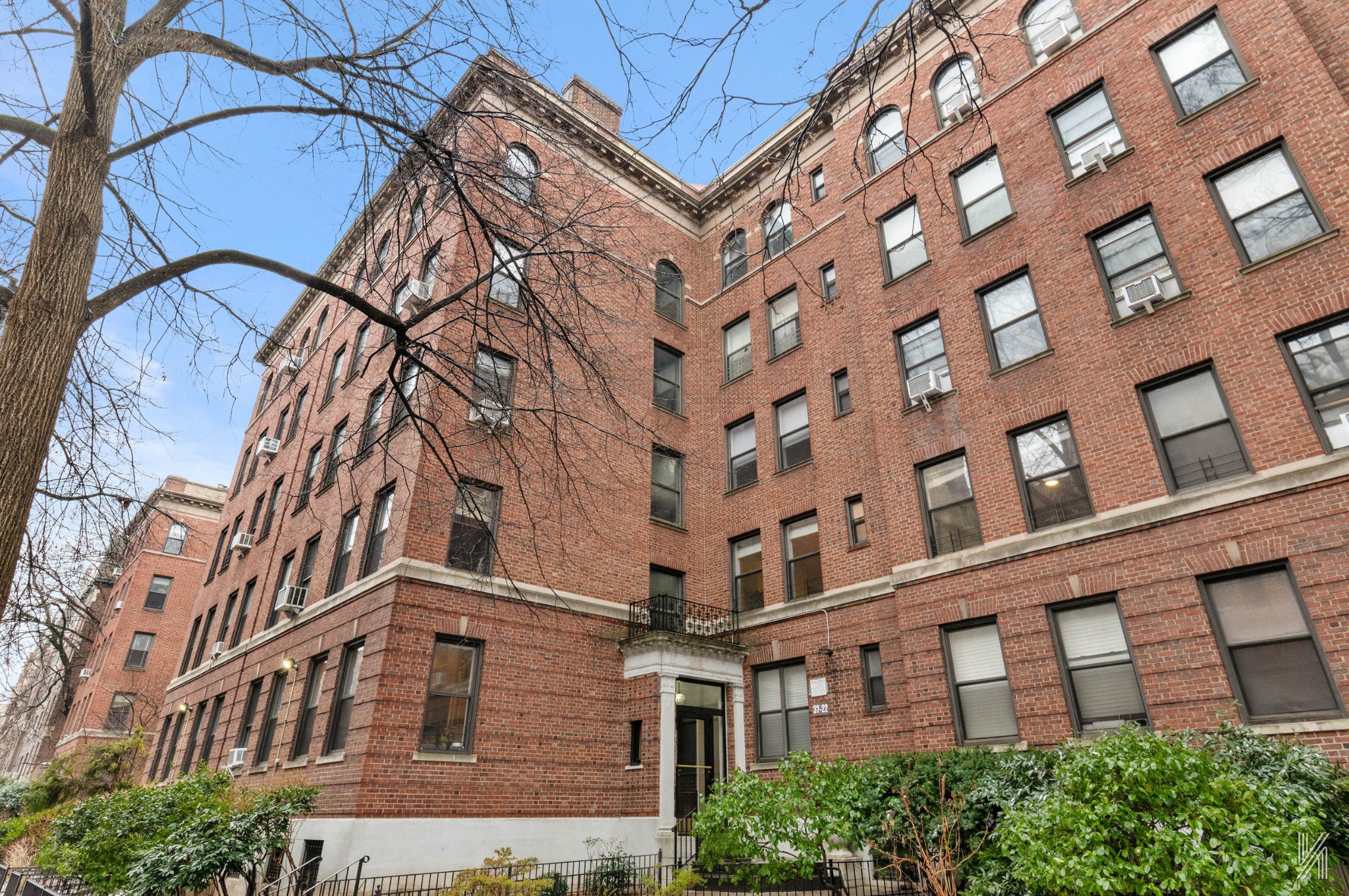 37-22 80th Street, Unit 31 Queens, NY 11372 - Photo 20 of 21 front view of a building