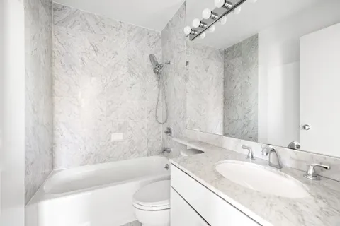 $1,995,000 | 200 East 89th Street, Unit 29D | Upper East Side