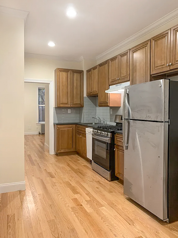 554 11th Street Brooklyn, NY 11215 - Photo 13 of 20