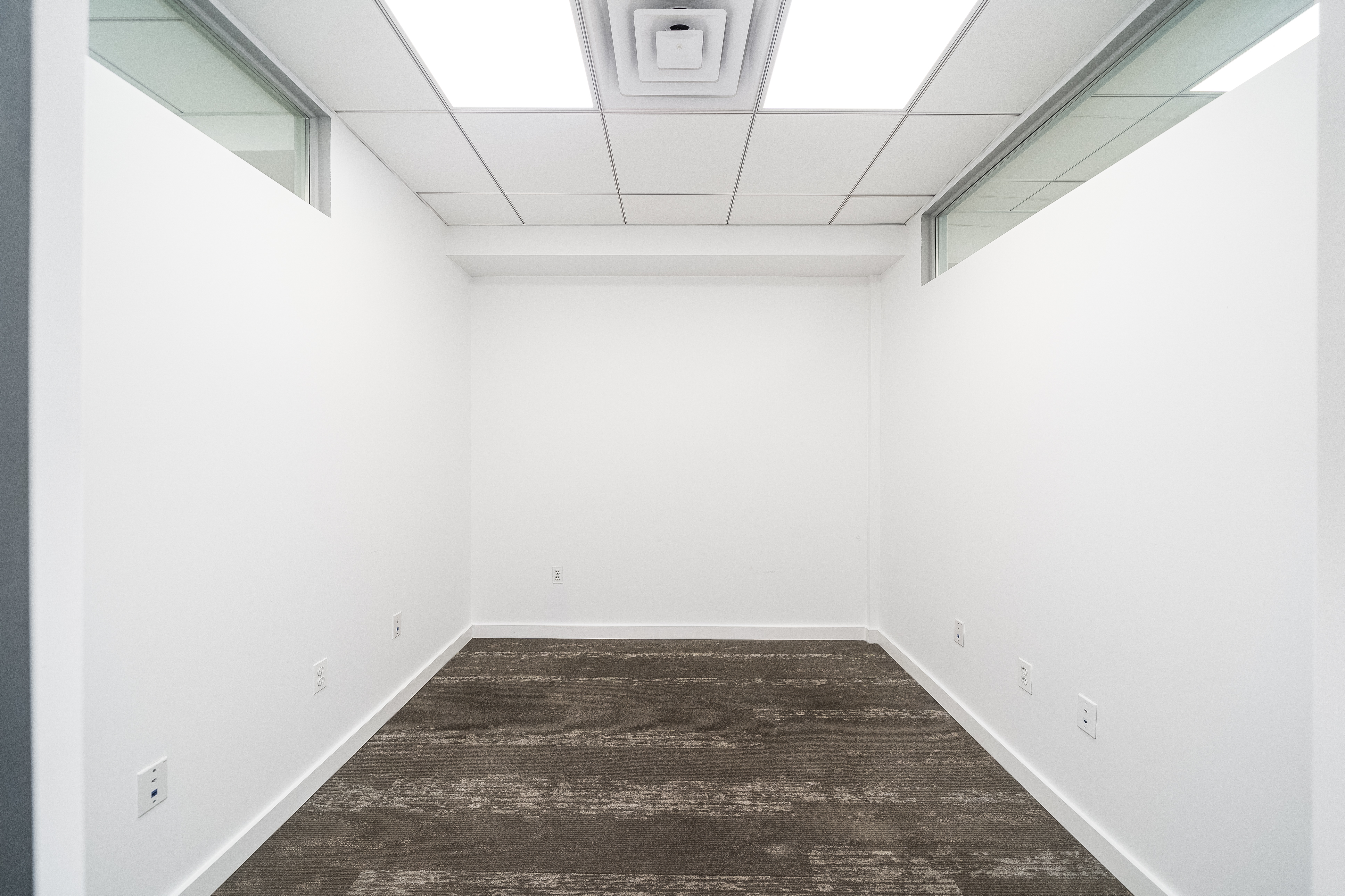 258 Newark Street, Fl 4 Hoboken, NJ 07030 - Photo 13 of 35 a view of a small space