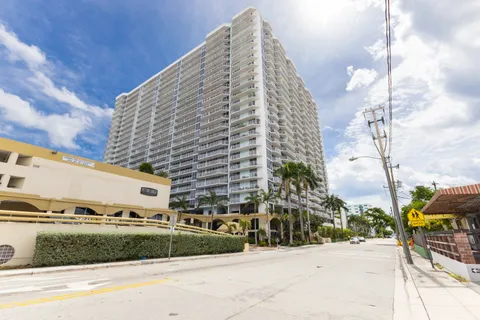 $395,000 | 7601 East Treasure Drive, Unit 2001, North Bay Village, FL 33141