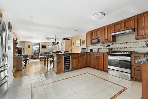 $9,500 | 199 8th Street, Unit 1 | Gowanus