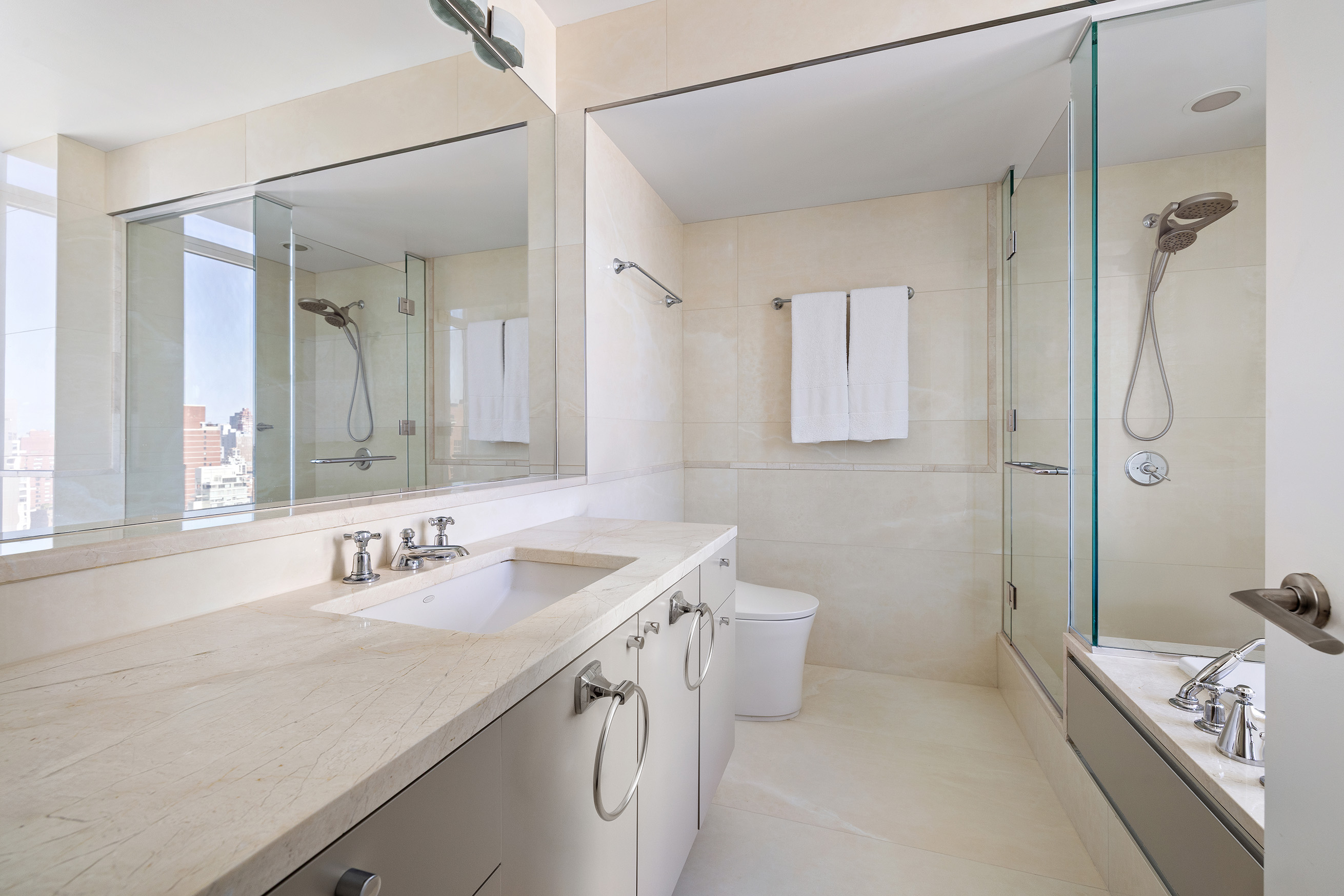 207 East 57th Street, Unit 30A Manhattan, NY 10022 - Photo 7 of 12 Gallery Image 7