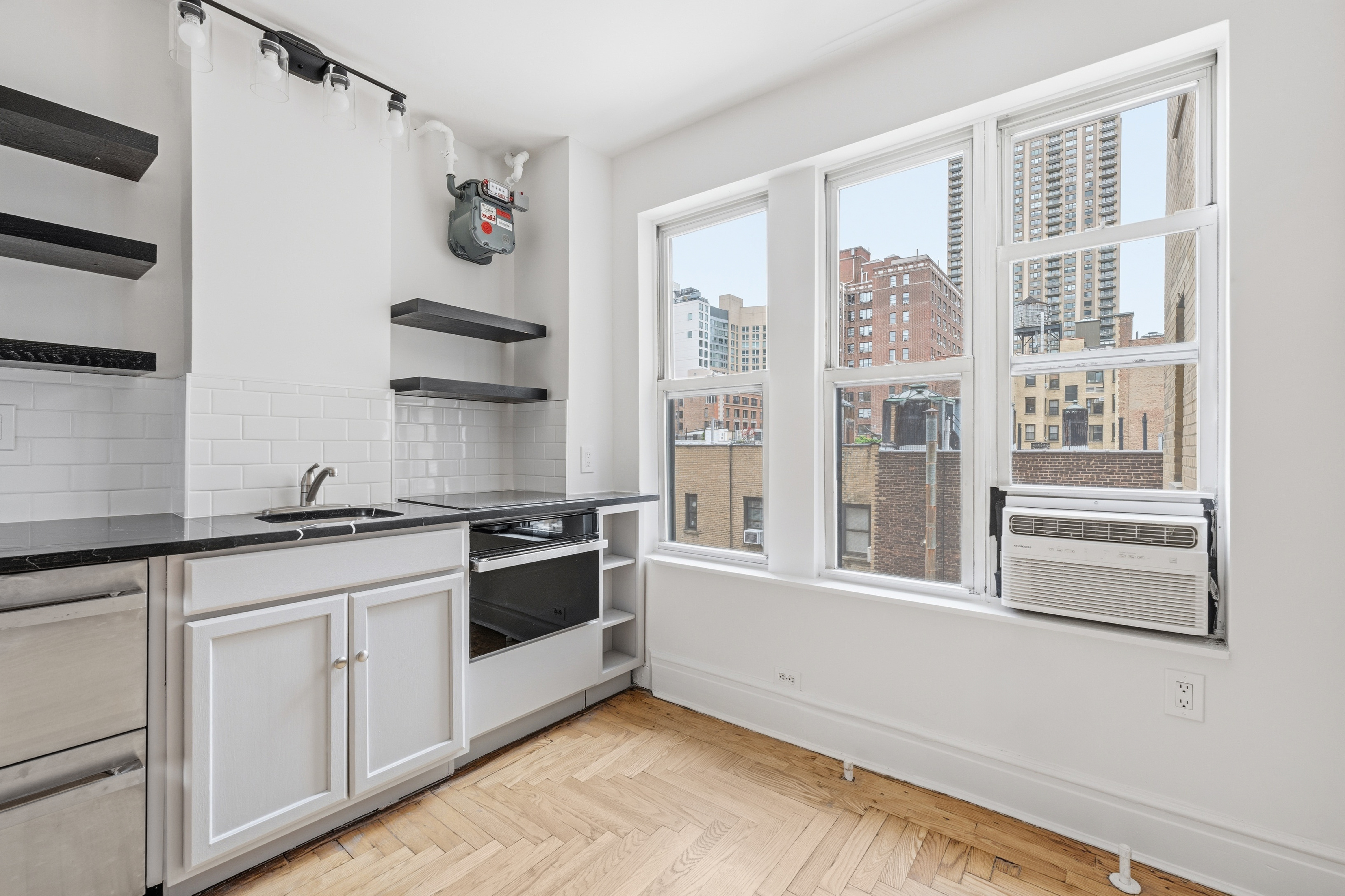 230 West End Avenue, Unit 8F Manhattan, NY 10023 - Photo 3 of 7