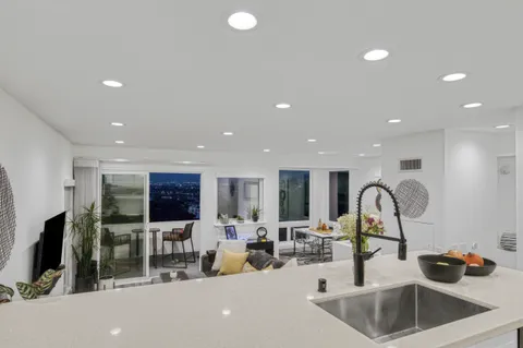$1,399,000 | 4110 Vanetta Place, Studio City, CA 91604