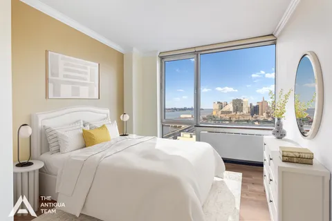 $1,590,000 | 635 West 42nd Street, Unit 23E | Hell's Kitchen