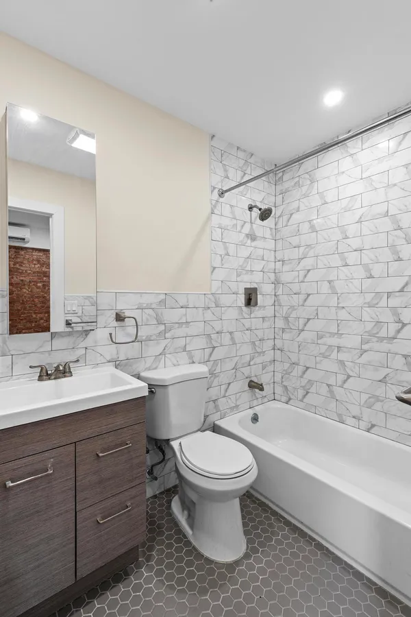 $3,100 | 1143 Saint Marks Avenue, Unit 1 | Weeksville