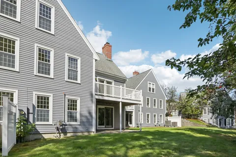 $958,000 | 35 Mitchell Grant Way, Unit 35, Bedford, MA 01730