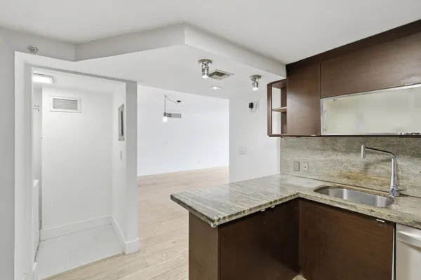 $695,000 | 1627 Brickell Avenue, Unit 603, Miami, FL 33129