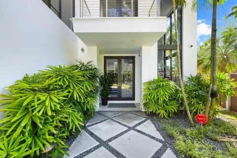 $6,495,000 | 3770-3792 Kumquat Avenue, Miami, FL 33133