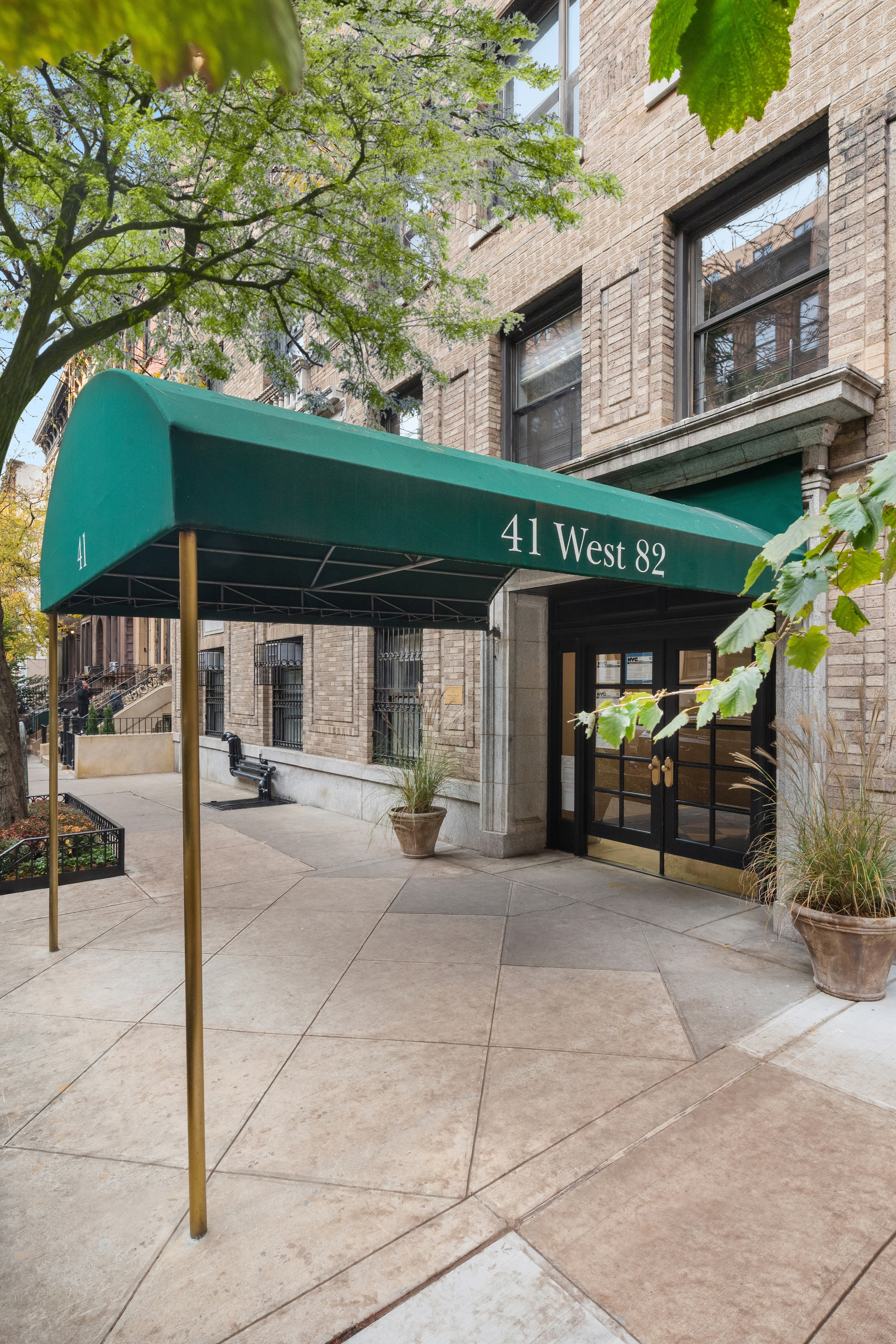 41 West 82nd Street, Unit 9D Manhattan, NY 10024 - Photo 14 of 15