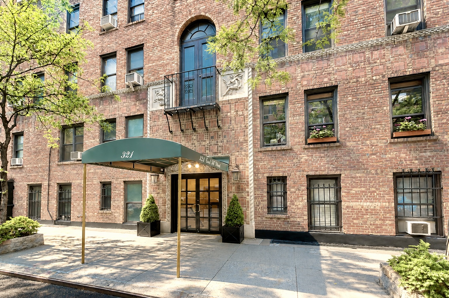 321 East 54th Street, Unit 9B Manhattan, NY 10022 - Photo 11 of 14 Gallery Image 11