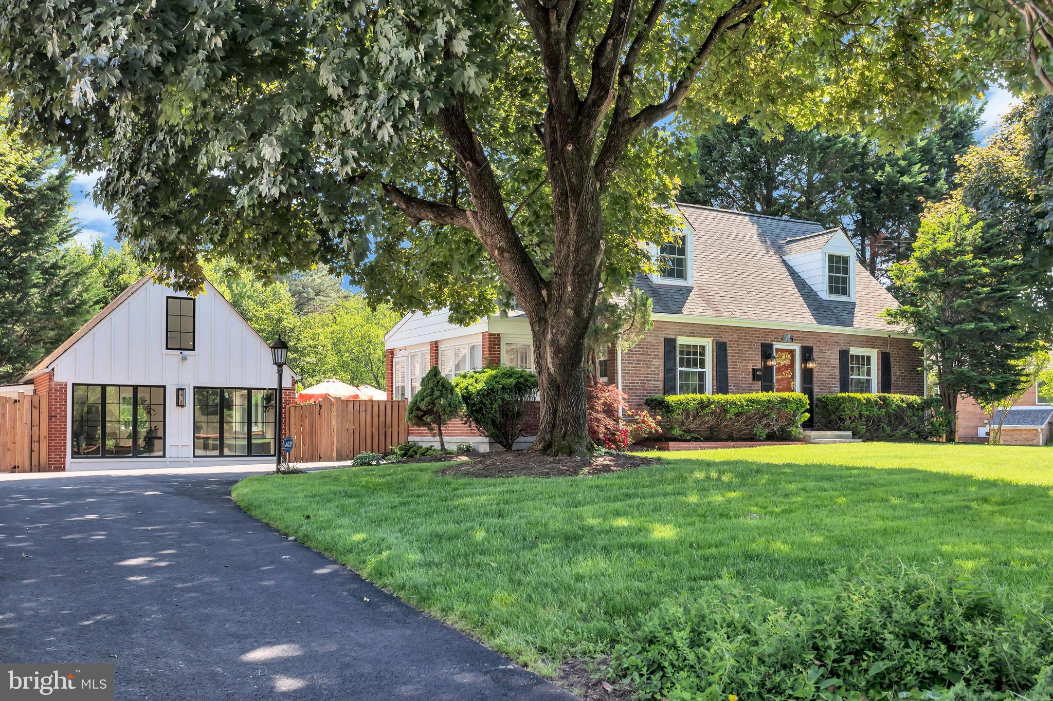 3227 Annandale Road Falls Church, VA 22042 - Photo 3 of 42