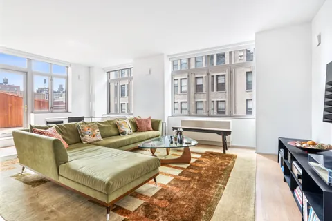 $3,295,000 | 125 West 22nd Street, Unit 10A | Chelsea