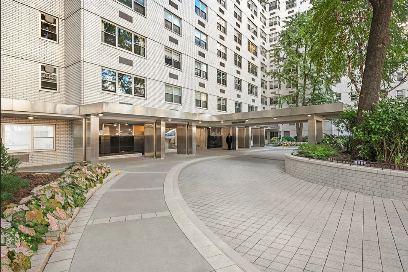 70 East 10th Street, Unit 15R Manhattan, NY 10003 - Photo 11 of 12 front view of a building