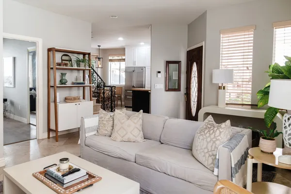 $1,799,000 | 230 Ardmore Avenue, Hermosa Beach, CA 90254