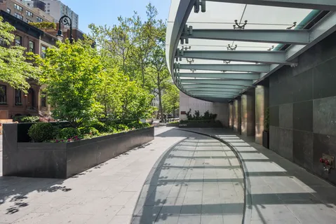 $3,200,000 | 200 East 62nd Street, Unit 27A | Lenox Hill