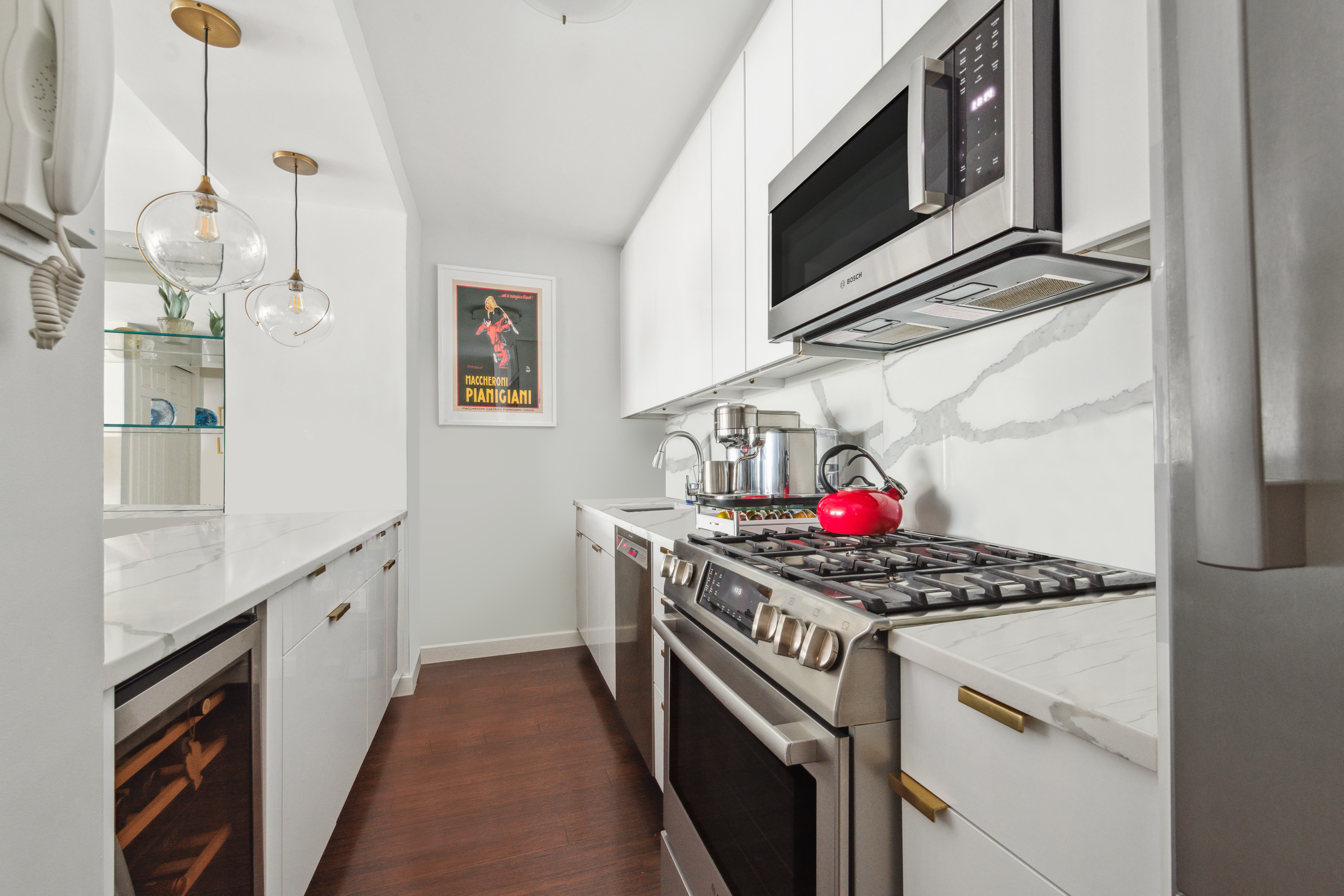 166 East 63rd Street, Unit 6J Manhattan, NY 10065 - Photo 4 of 11