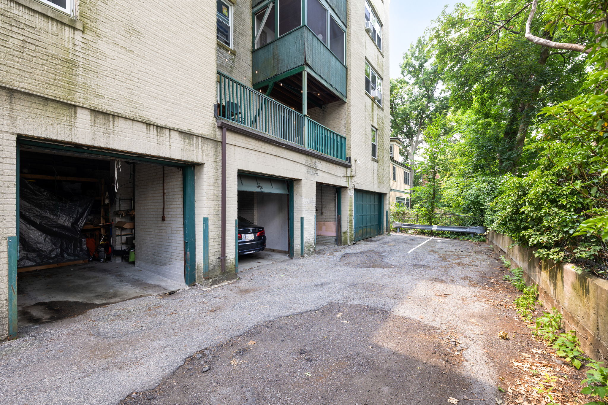 127 Winthrop Road, Unit 1A Brookline, MA 02445 - Photo 23 of 30