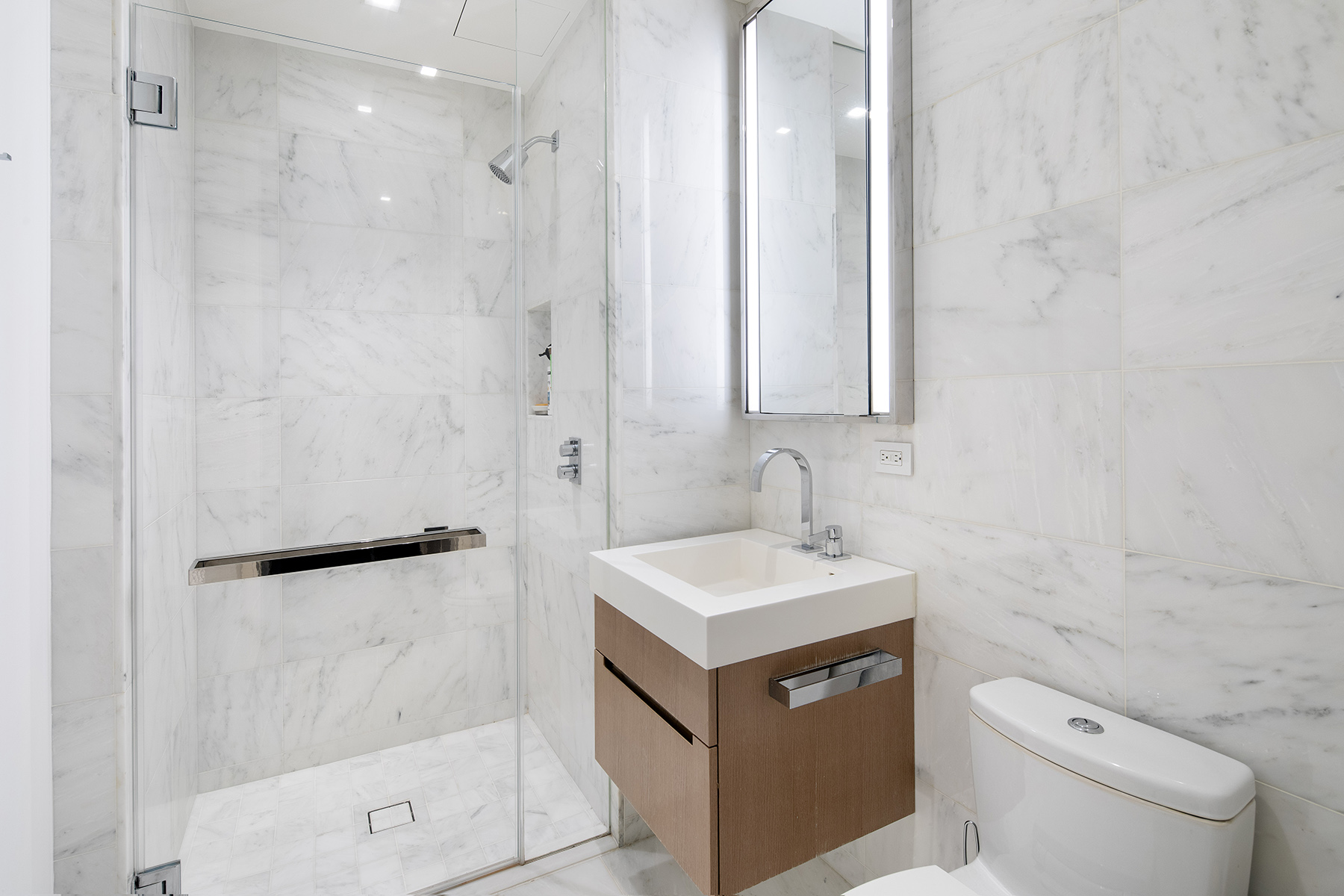 1 West End Avenue, Unit 25C Manhattan, NY 10023 - Photo 10 of 20