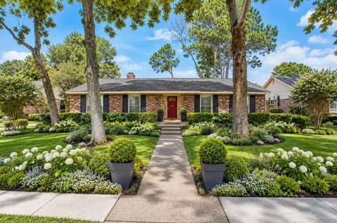 $451,664 | 10706 Inwood Drive, Houston, TX 77042