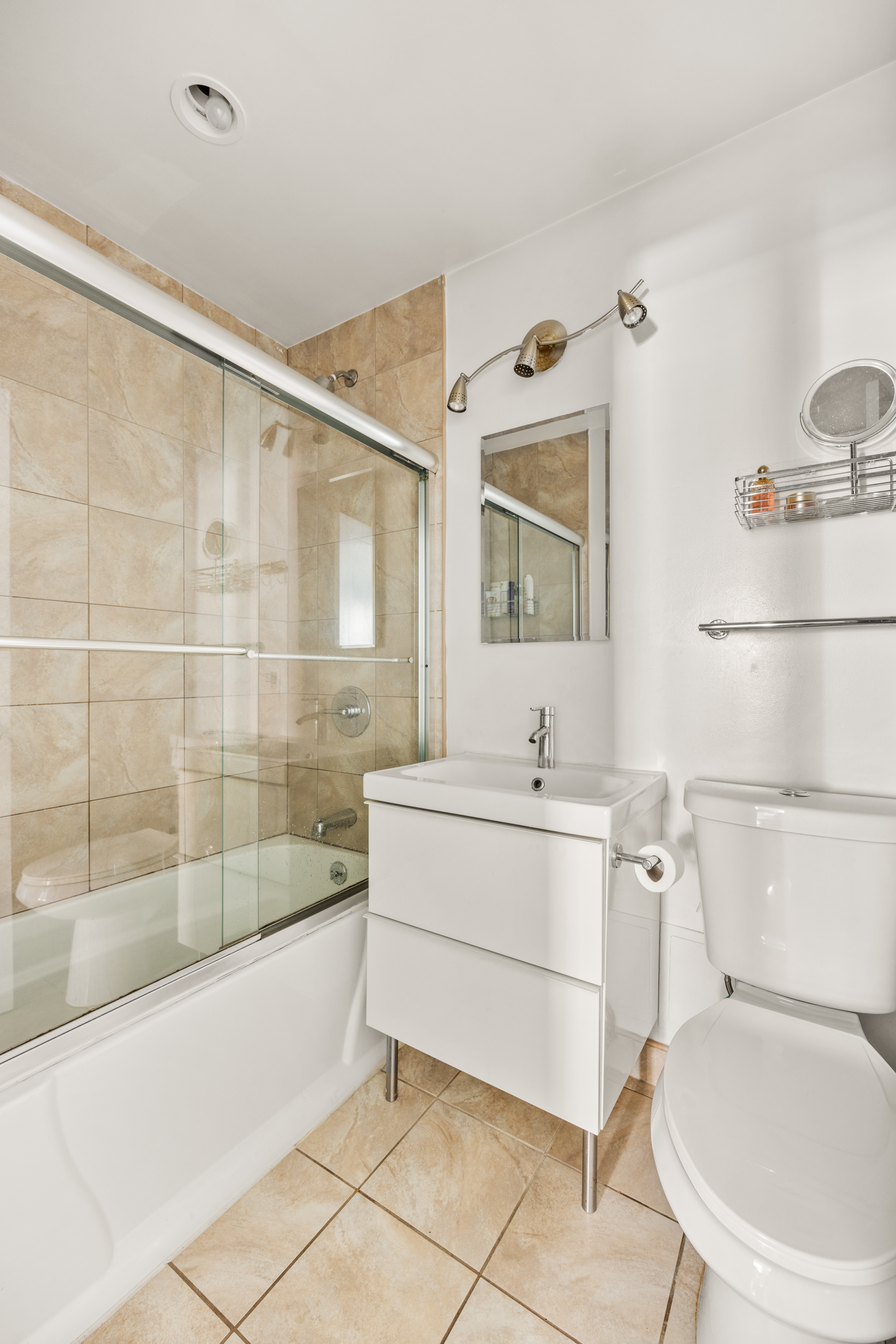 22 East 13th Street, Unit 2F Manhattan, NY 10003 - Photo 3 of 3