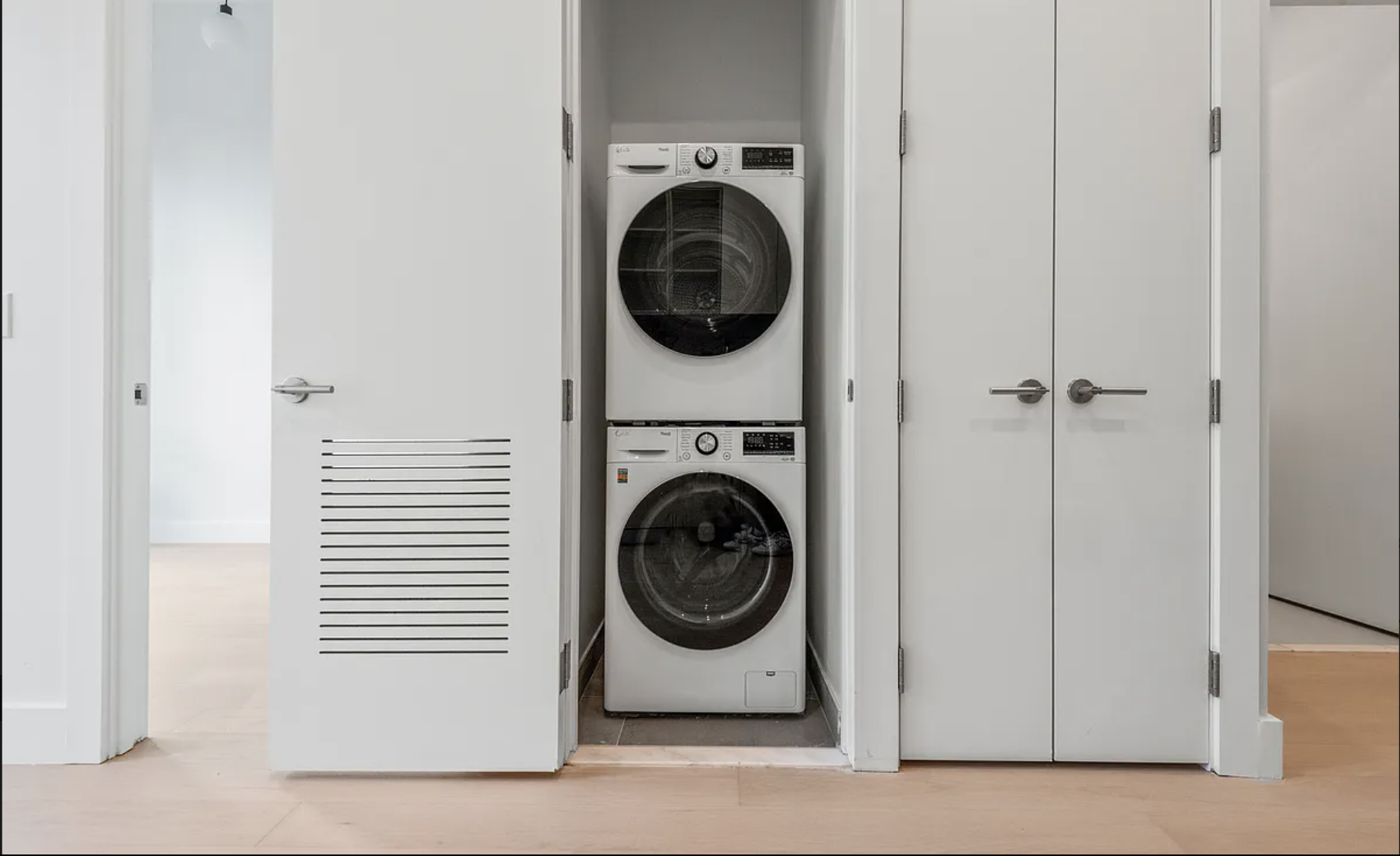 218 Front Street, Unit 184 Brooklyn, NY 11201 - Photo 11 of 13 a utility room with dryer and washer