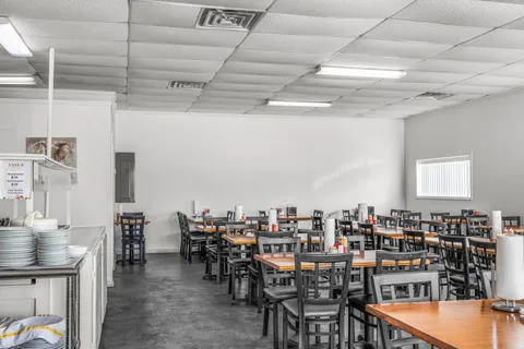 $400,000 | 697 West Cherry Street, Jesup, GA 31545