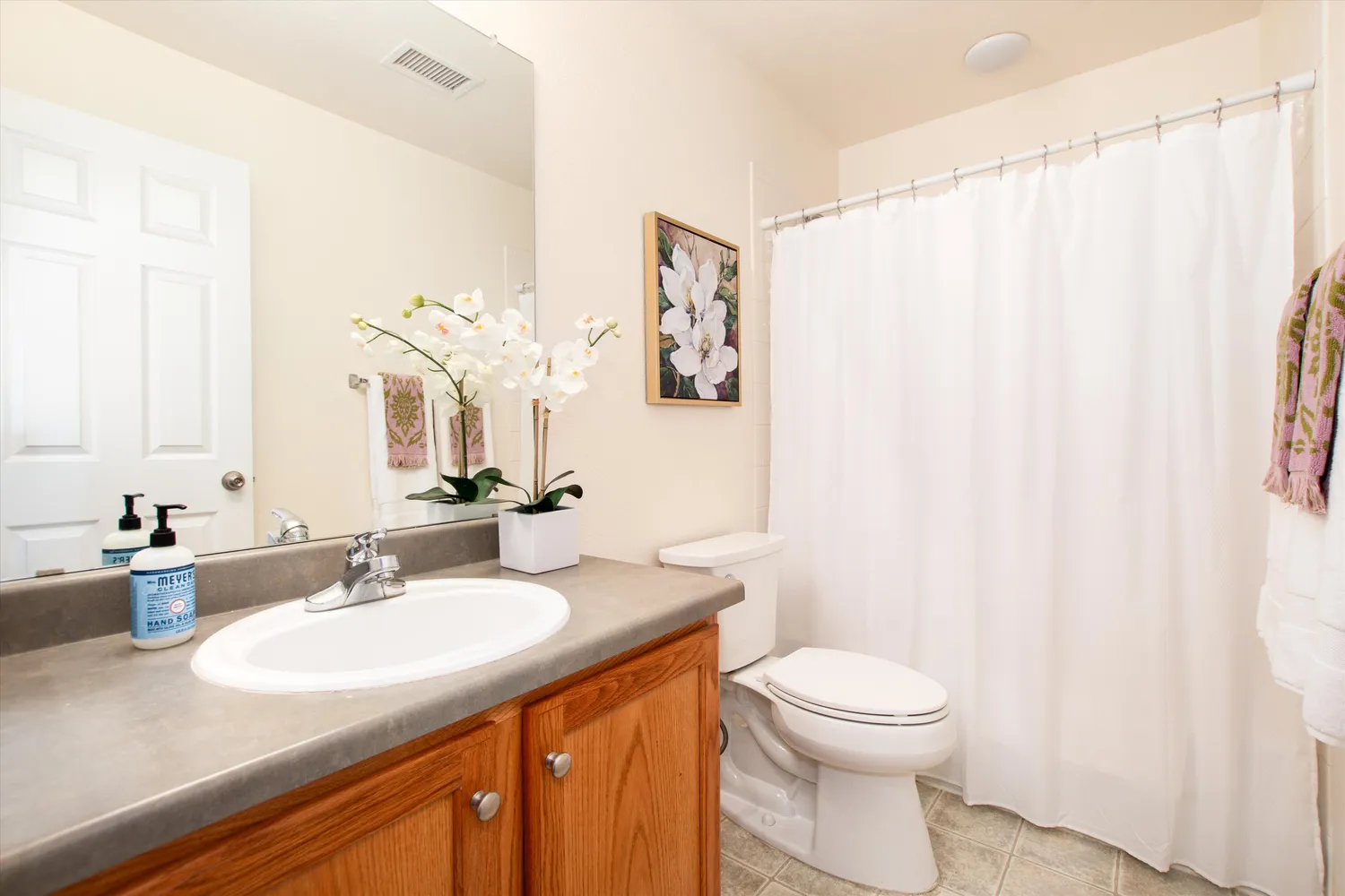 $565,000 | 601 West Burgundy Street, Unit B, Littleton, CO 80129