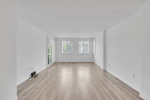 $829,000 | 1601 India Street, Unit 214, San Diego, CA 92101