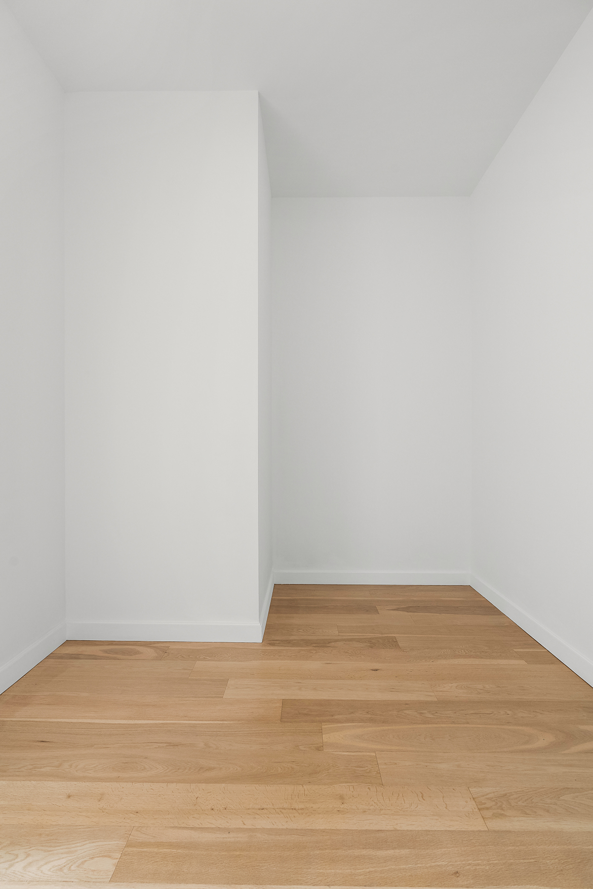 27-28 Thomson Avenue, Unit 224 Queens, NY 11101 - Photo 7 of 18