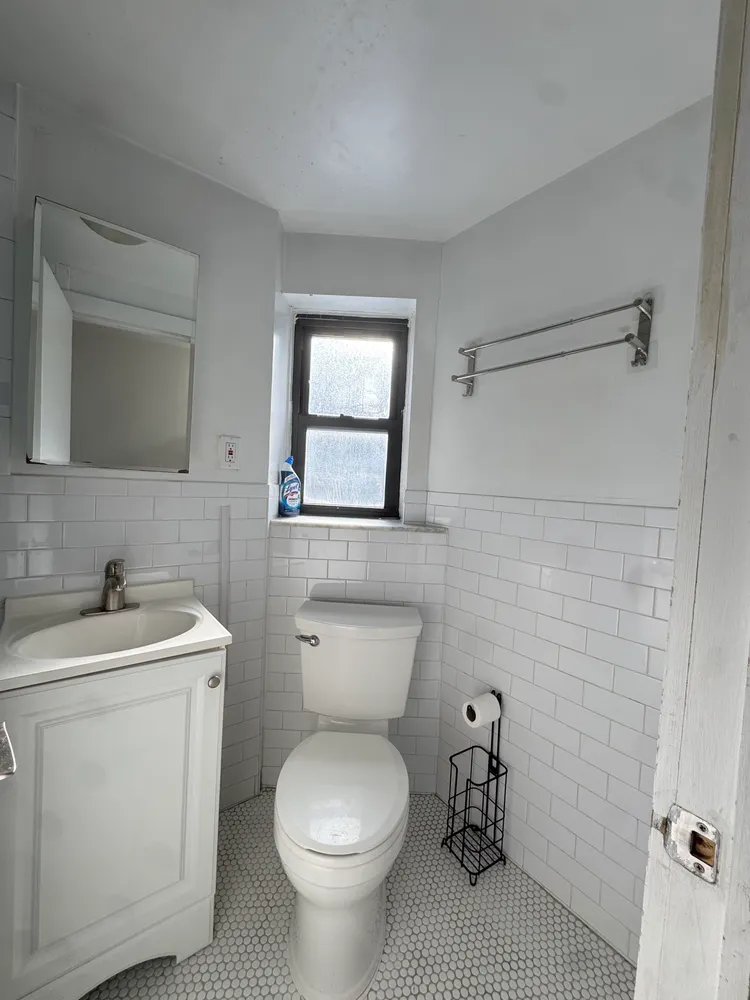 $3,315 | 58 West 8th Street, Unit 4E | Greenwich Village