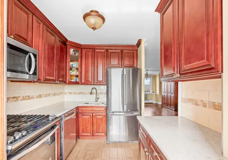$275,000 | 5800 Arlington Avenue, Unit 6L | North Riverdale