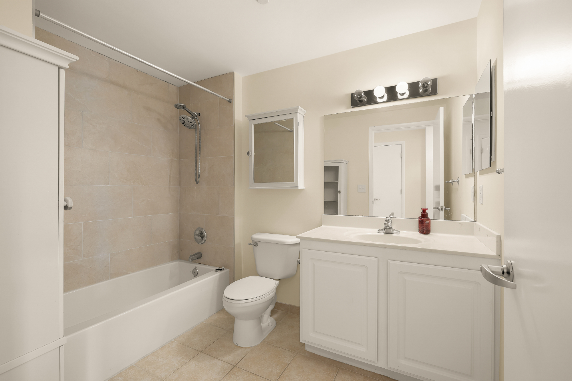 350 G Street Southwest, Unit N323 Washington, DC 20024 - Photo 15 of 22
