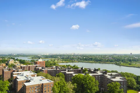 $1,150,000 | 112-01 Queens Boulevard, Unit 21B | Forest Hills