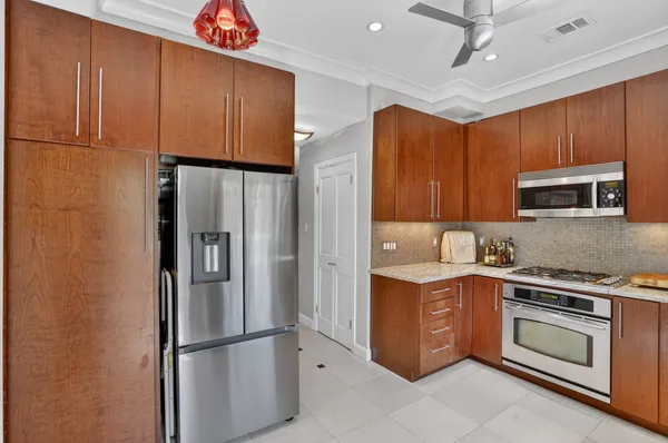 $1,460,000 | E Street Southeast, Washington, DC 20003