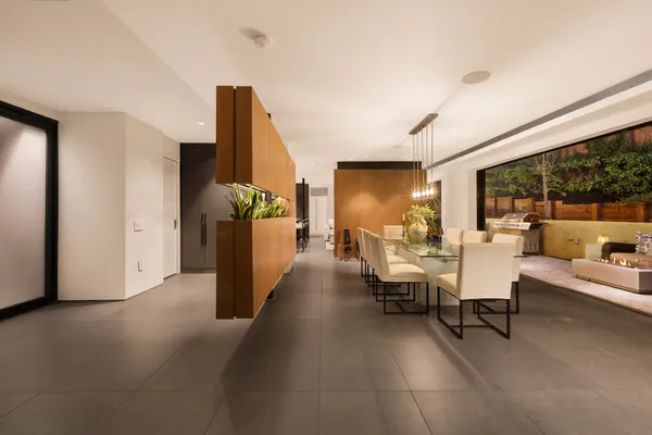 $4,695,000 | 10558 Fontenelle Way, Los Angeles, CA 90077