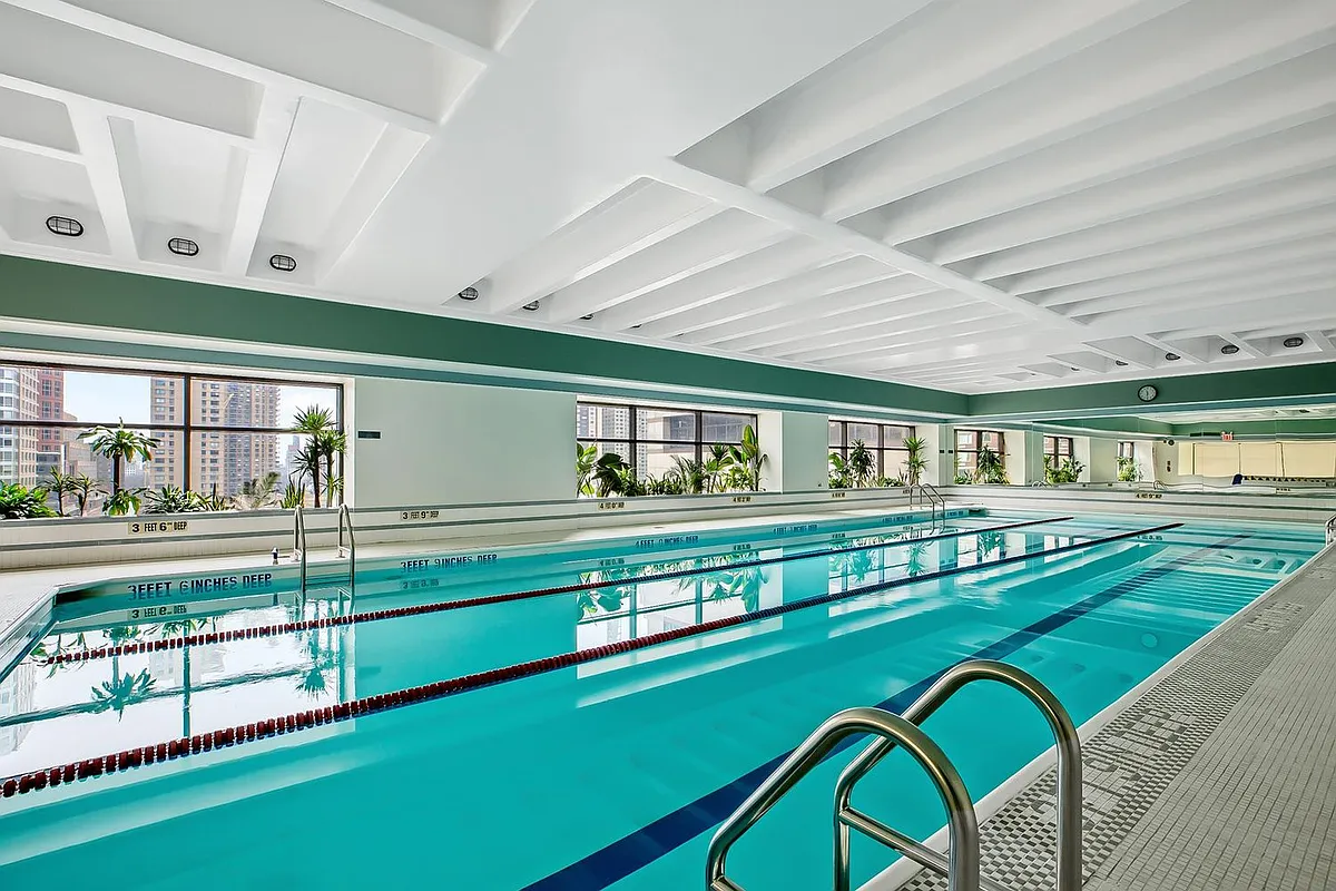 160 West 66th Street, Unit 17E Manhattan, NY 10023 - Photo 8 of 13