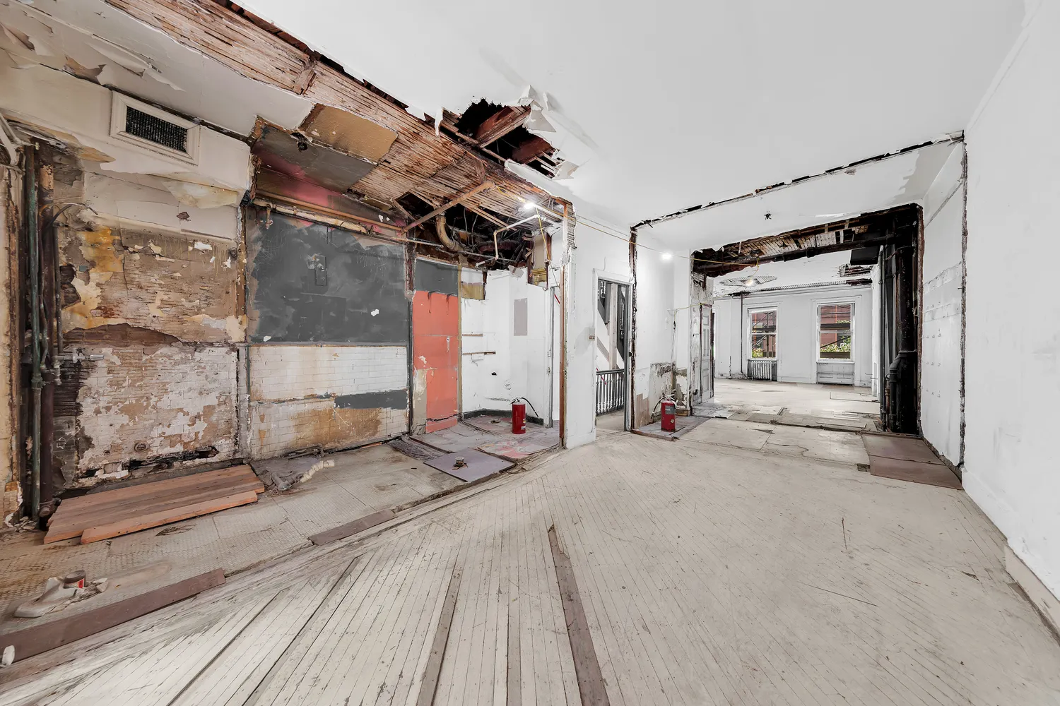 $6,000,000 | 55 West 71st Street | Upper West Side