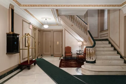 $2,695,000 | 885 West End Avenue, Unit 8A | Upper West Side