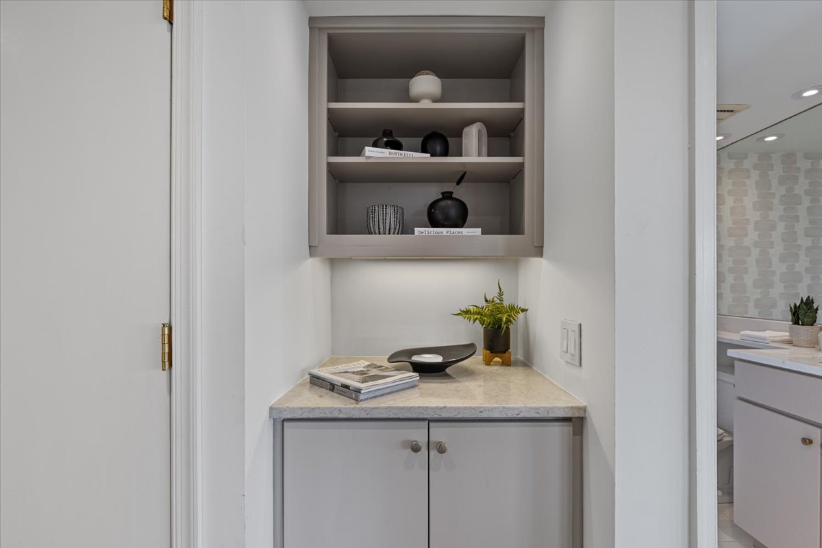 1401 17th Street Northwest, Unit 1007 Washington, DC 20036 - Photo 15 of 38