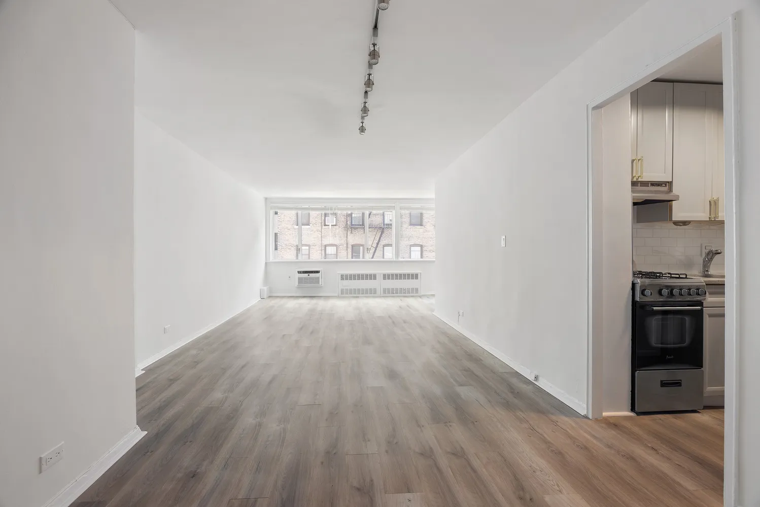 $460,000 | 333 East 14th Street, Unit 4N | Gramercy