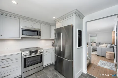 $1,150,000 | 16 Fairfield Avenue, Darien, CT 06820