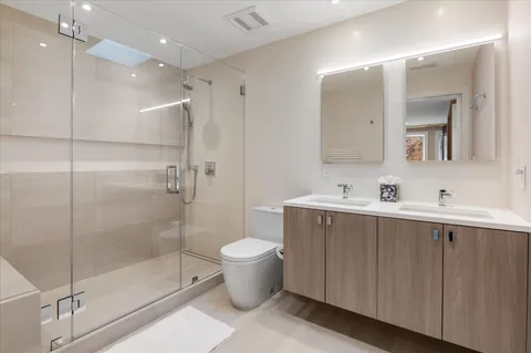 $1,395,000 | 7313 Woodmont Avenue, Unit R, Bethesda, MD 20814