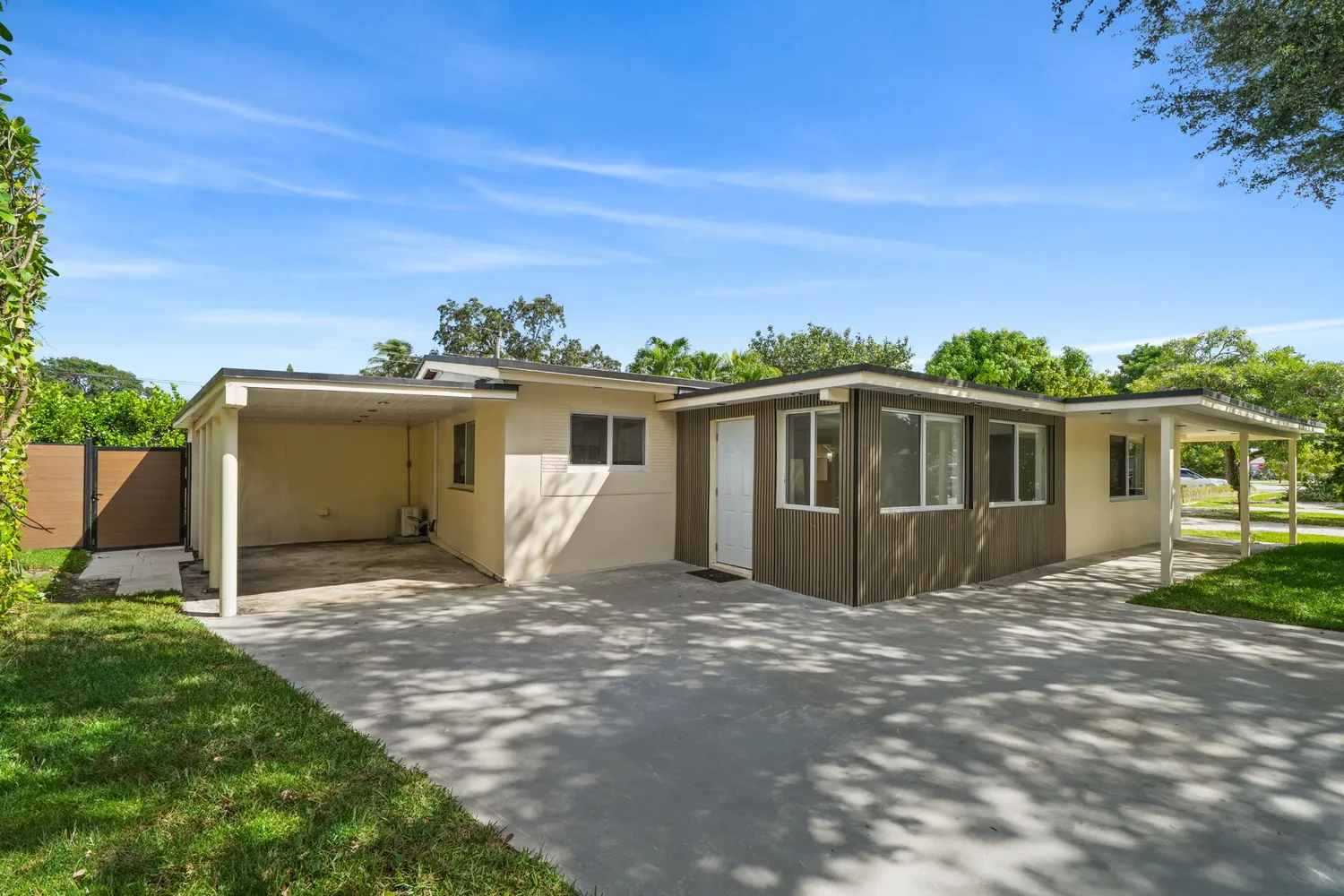 $599,900 | 823 Southwest 27th Street, Fort Lauderdale, FL 33315