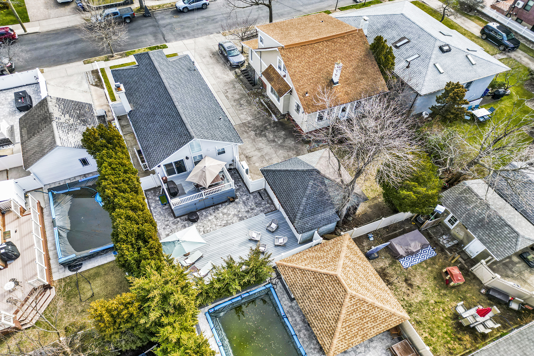 4-53 Beach 142nd Street Queens, NY 11694 - Photo 37 of 39 an aerial view of a house with a garden