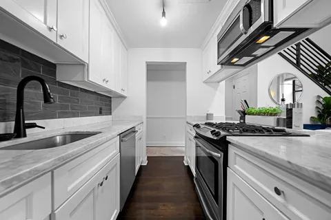 $1,475,000 | 222 Clinton Street, Unit 23, Hoboken, NJ 07030